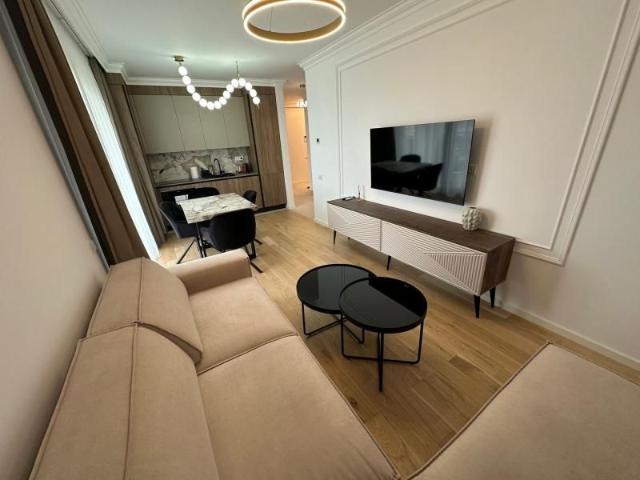 Apartament 3 camere de inchiriat