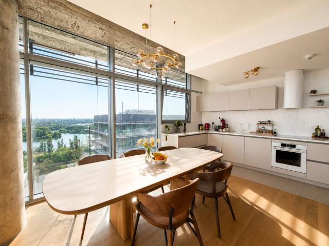 Apartament 3 camere de inchiriat ultralux cu vedere spectaculoasa