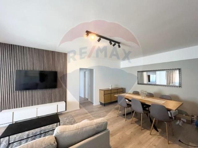 Apartament 3 camere de inchiriat vila zona Milea