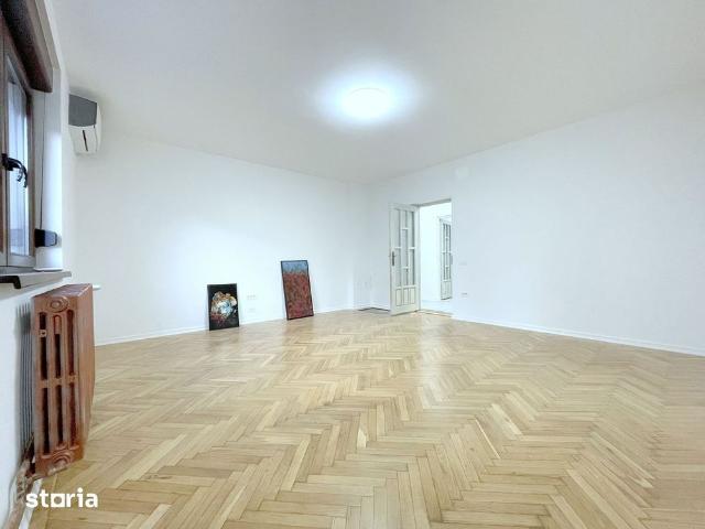 Apartament 3 camere de inchiriat zona Centrala Favorit