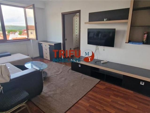 Apartament 3 camere de inchiriat zona Centru