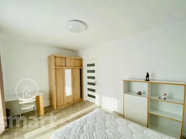 Apartament 3 camere de inchiriat zona Piata 1 Mai Rivus Mall Terasa 30 mp