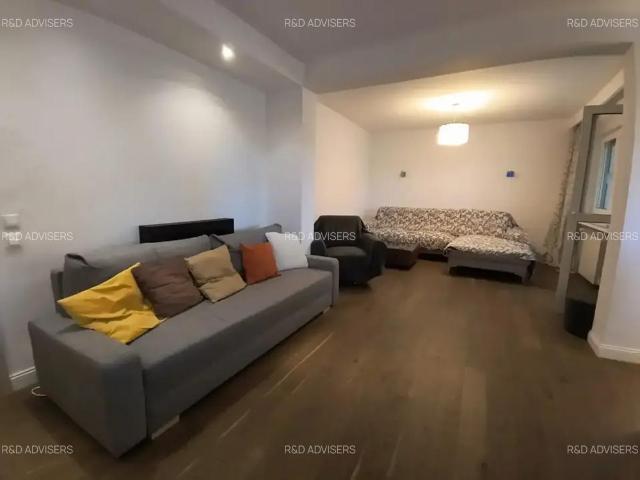 Apartament 3 camere de închiriat | Domenii | Loc de parcare inclus