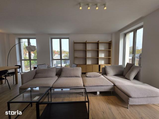 Apartament 3 camere de închiriat – Armenească Universitate
