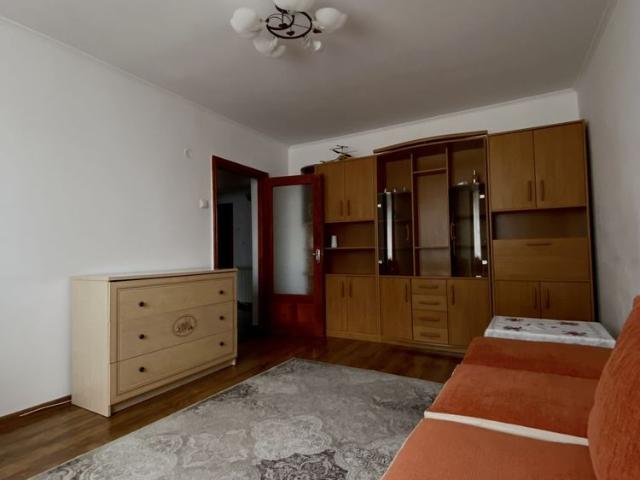 Apartament 3 camere de închiriat, Bld Traian, zona centrală