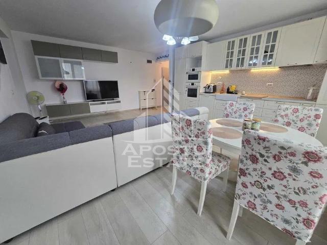Apartament 3 camere, de inchiriat, centrala proprie, Giroc