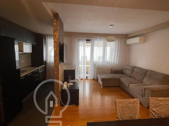 Apartament 3 camere de inchiriat cu parcare Andrei Muresanu