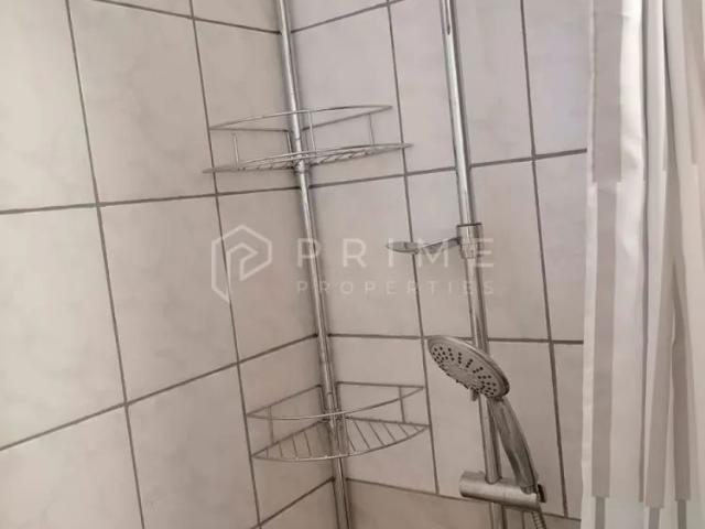 Apartament 3 camere de închiriat – Dâmbu, etaj 1, ideal pentru studenț