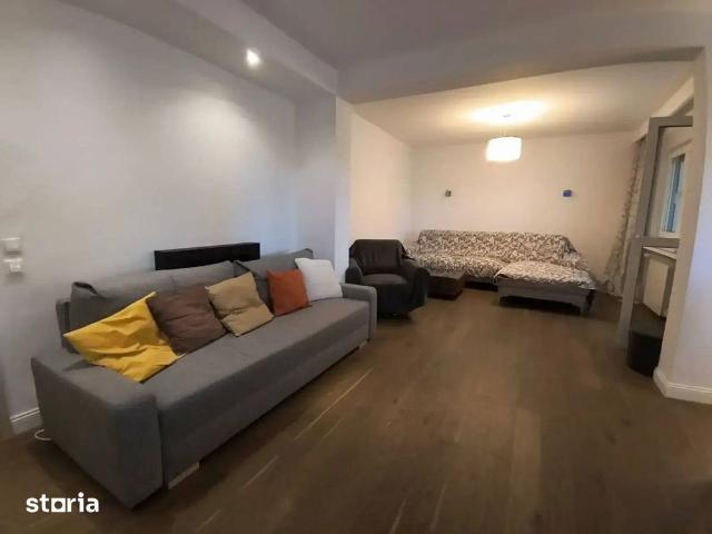 Apartament 3 camere de închiriat | Domenii | Loc de parcare inclus