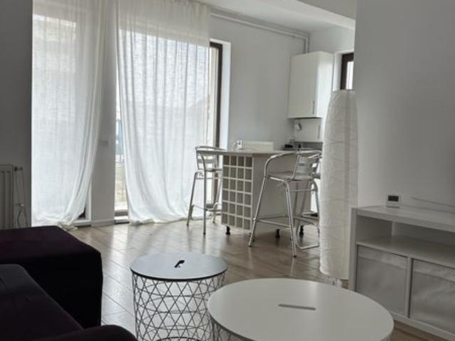 Apartament 3 camere de inchiriat Europa