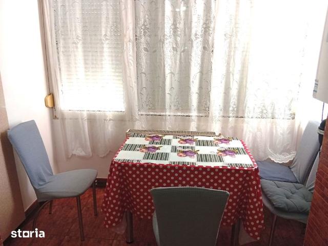 Apartament 3 camere de inchiriat in zona Alfa