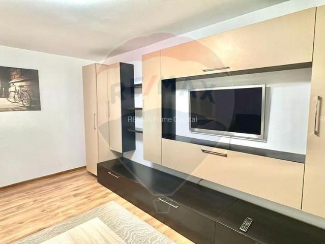 Apartament 3 camere de închiriat în zona Dragoș Vodă