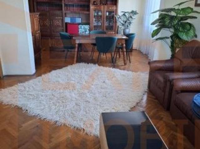Apartament 3 camere de inchiriat in zona Universitate La Scoica