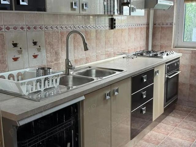 Apartament 3 camere de inchiriat in Berceni S314