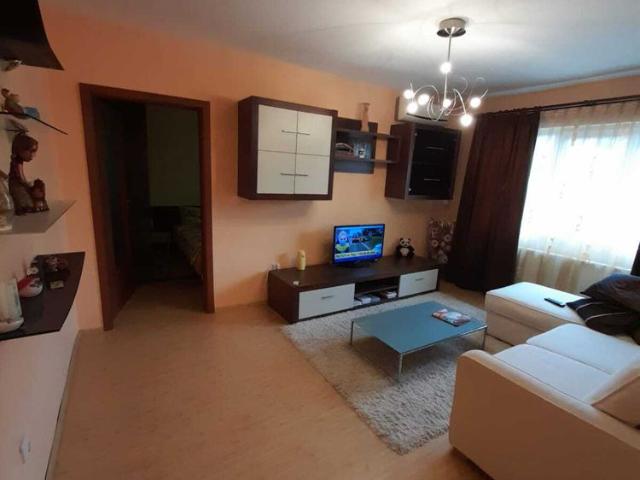 Apartament 3 camere de inchiriat in Nufaru