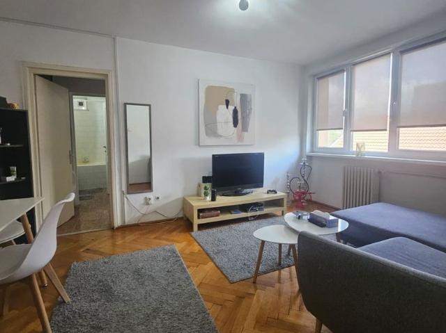 Apartament 3 camere de închiriat – Mareșal Averescu, etaj 2