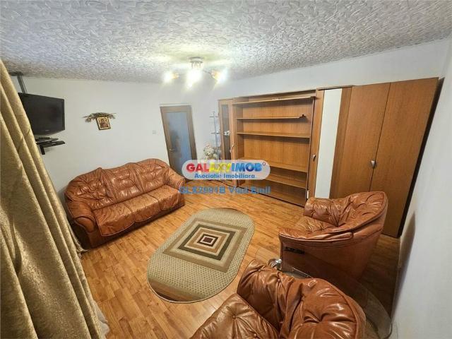 Apartament 3 camere de Inchiriat Metrou Pacii