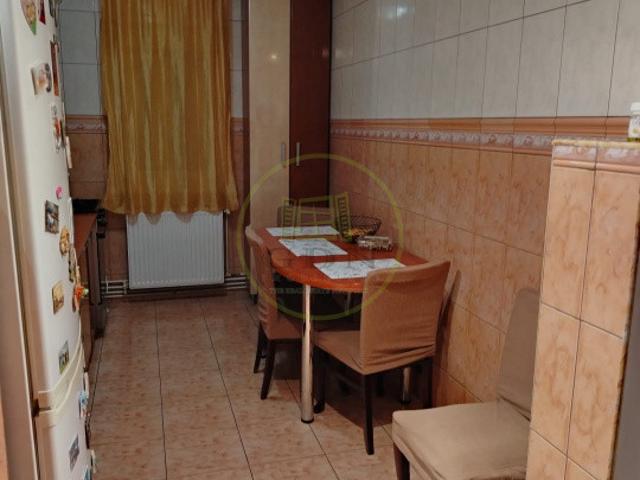 Apartament 3 camere de închiriat – Scriitorilor, Str. Ion Luca Caragiale