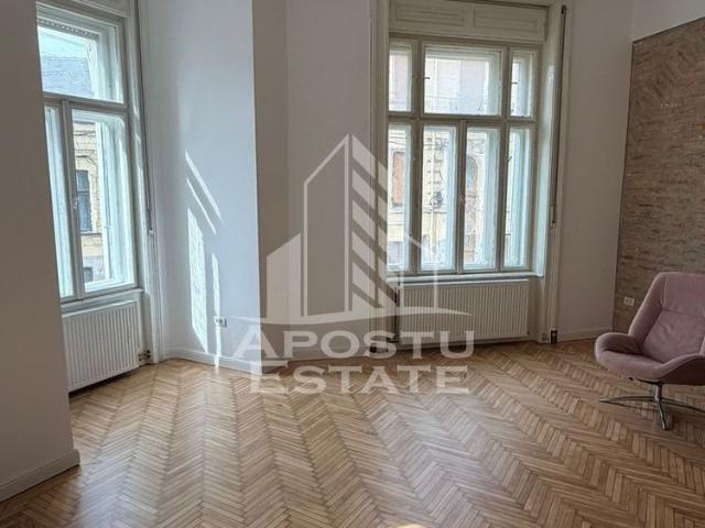 Apartament 3 camere de închiriat, semimobilat, Central Timisoara