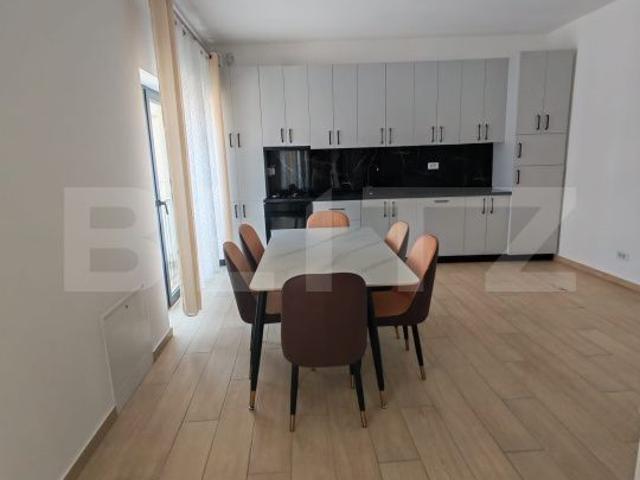 Apartament 3 camere de inchiriat si parcare inclusa, zona Bulevardul R