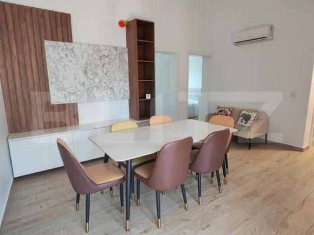 Apartament 3 camere de inchiriat si parcare inclusa, zona Bulevardul R