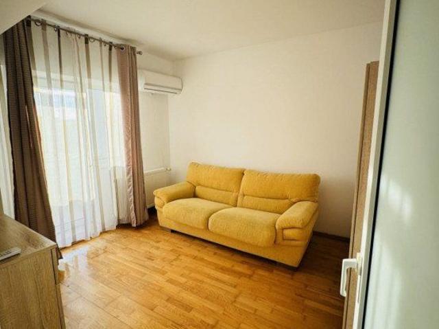 Apartament 3 camere de inchiriat, situat in zona Faleza Nord Constanta