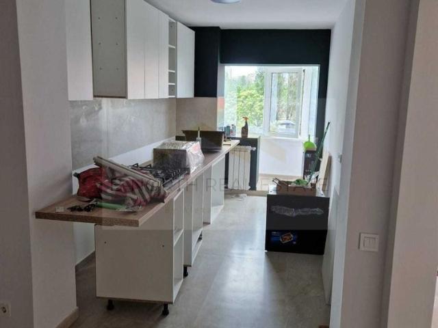 Apartament 3 camere de închiriat | Splaiul Unirii | Vedere către Dâmbo