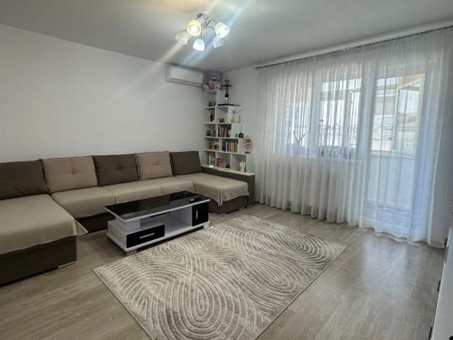 Apartament 3 camere de inchiriat/Strada Neamului