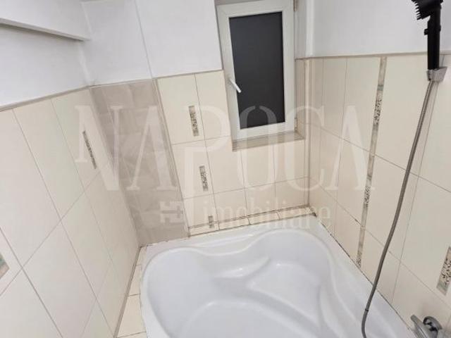 Apartament 3 camere de vanzare in Floresti