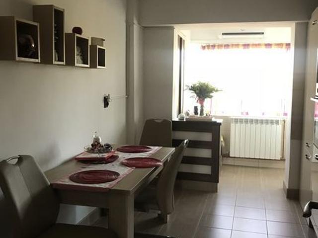Apartament 3 camere decomandat