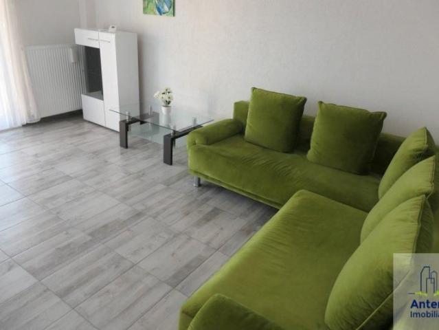Apartament 3 camere decomandat