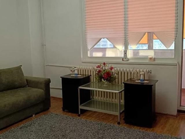 Apartament 3 camere, decomandat, 74 mp, metrou aproape, Lujerului