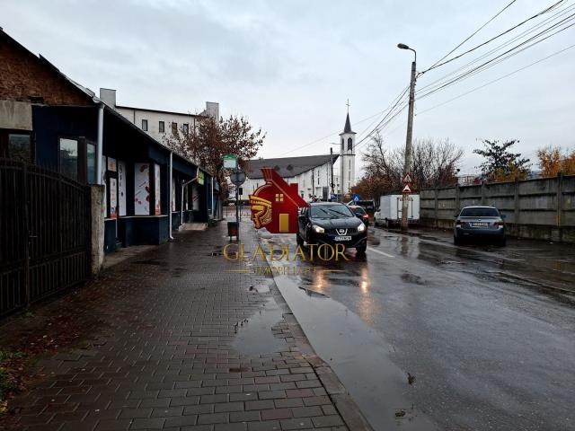 Apartament 3 camere, decomandat, Alexandru cel Bun, et 8 din 10, liber