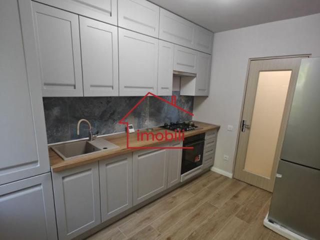 Apartament 3 camere decomandat + Balcon | Garaj | cart. Gheorgheni