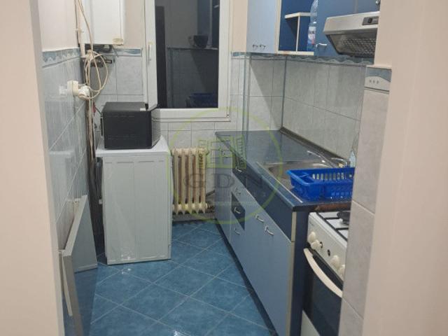 Apartament cu 3 camere, decomandat, Grigorescu