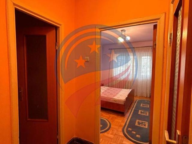 Apartament 3 camere decomandat de inchiriat pe Calea Severinului Craiova