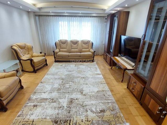 Apartament 3 camere decomandat de închiriat Unirii, Bd. Mircea Vodă