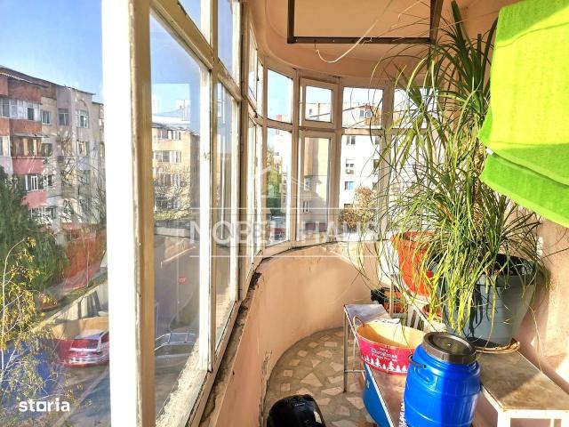 Apartament 3 camere, decomandat, etajul 3, Zona Iris, str Dragos Voda