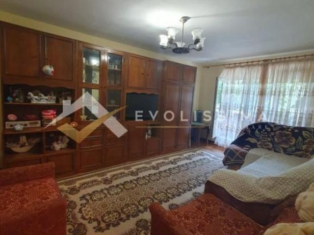 Apartament 3 camere decomandat, mobilat si utilat Strada Gloriei