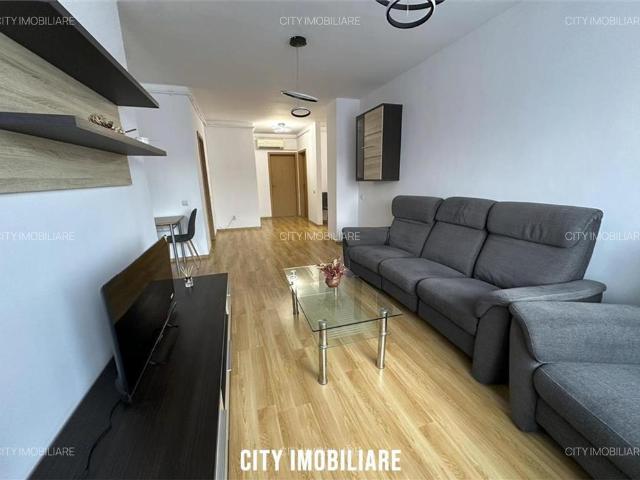 Apartament 3 camere, decomandat, parcare, zona Centrala