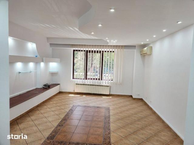 Apartament 3 camere decomandat pe Octavian Goga 23 bl. M106