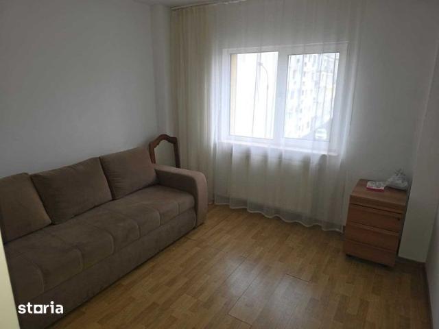 Apartament 3 camere, decomandat, Piata Gavana 370 euro / luna