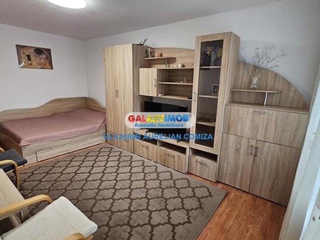 Apartament 3 camere decomandat Teiul Doamnei/2bai/boiler/AC