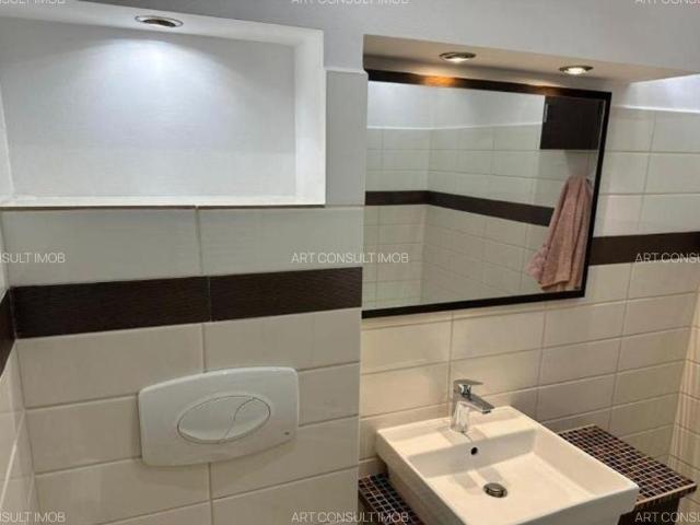 Apartament 3 Camere | Decomandat | Unirii | Centrala Proprie