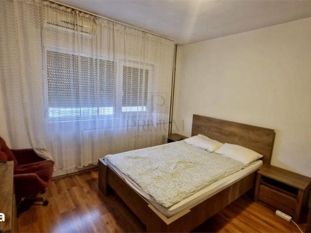 Apartament 3 camere Decomandat Zona AEM Constantin Prezan 65 mp 2 Ba