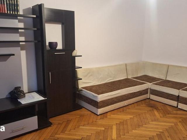 Apartament 3 camere, decomandat, zona centrala, mobilat, utillat