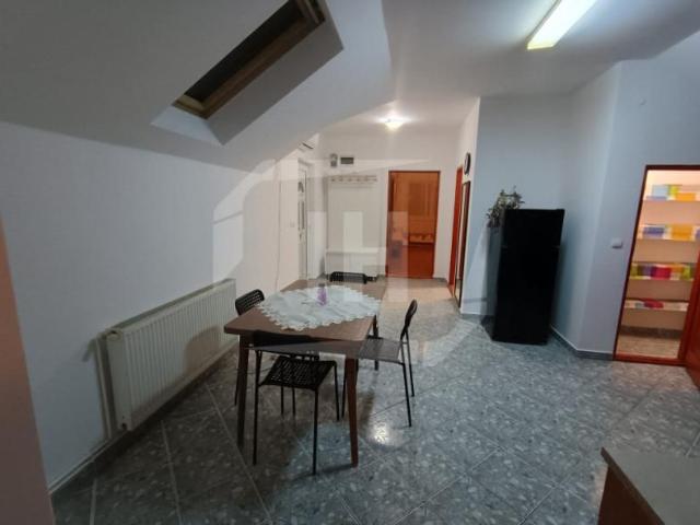 Apartament 3 camere, decomandat, zona strazii Dunarii