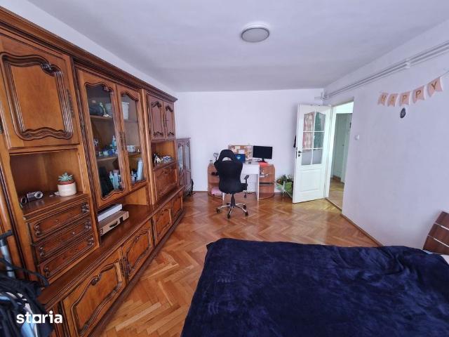 Apartament 3 camere decomandate de inchiriat, zona str N Titulescu