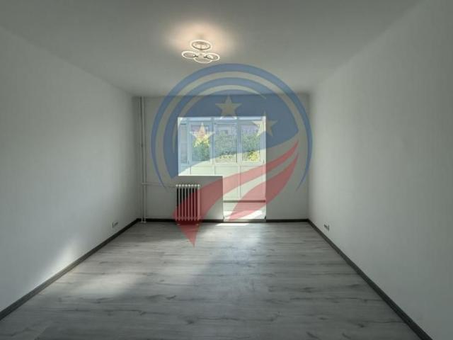 Apartament 3 camere decomandate | Etaj 1 | Zona Ciuperca 1 Mai