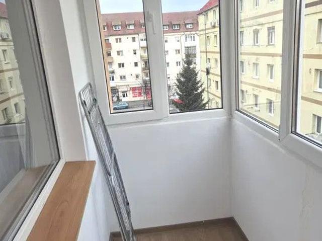 Apartament 3 camere decomandate zona Vasile Aaron
